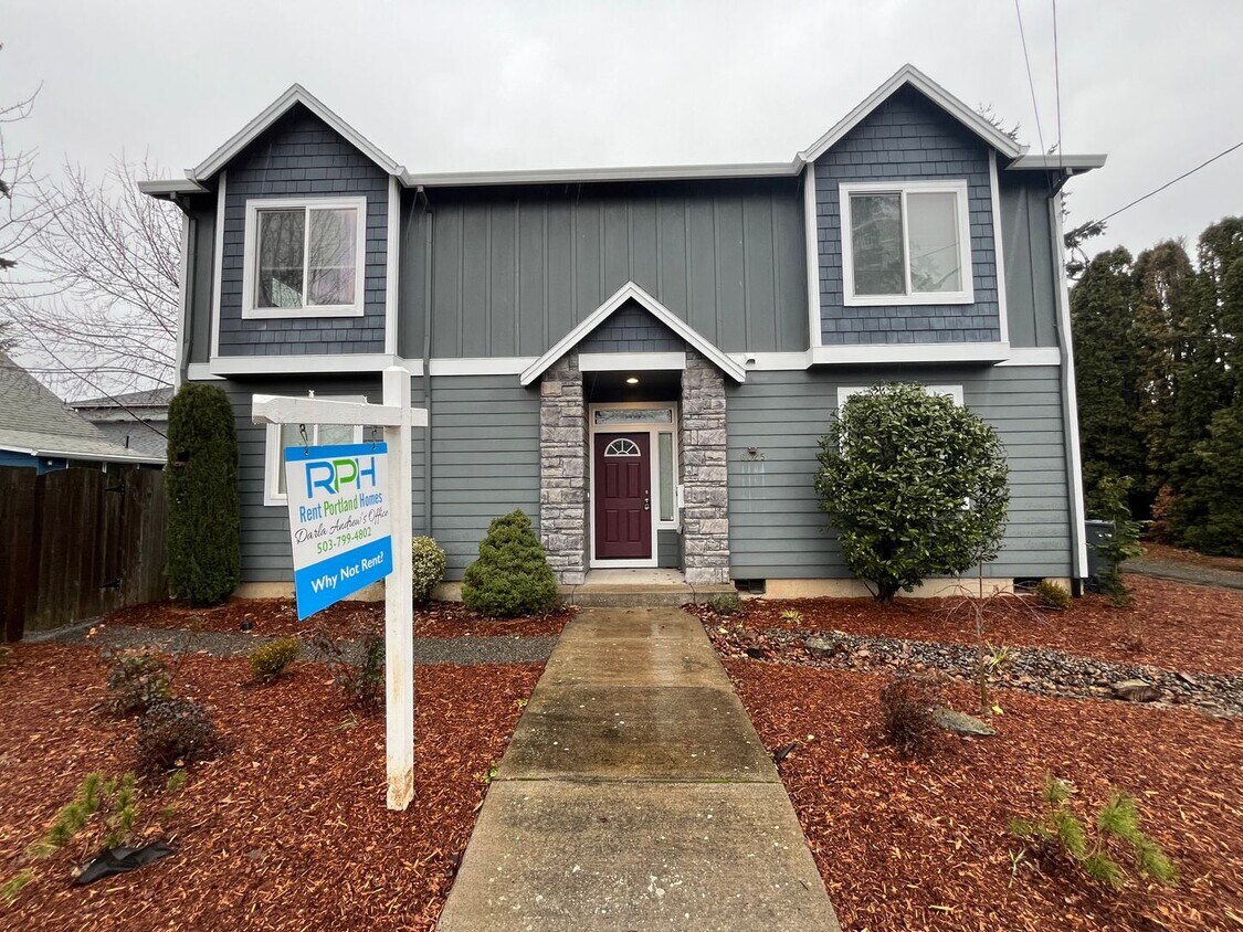 Primary Photo - Charming Woodstock 4-Bed, 2.5 Bath Home wi...