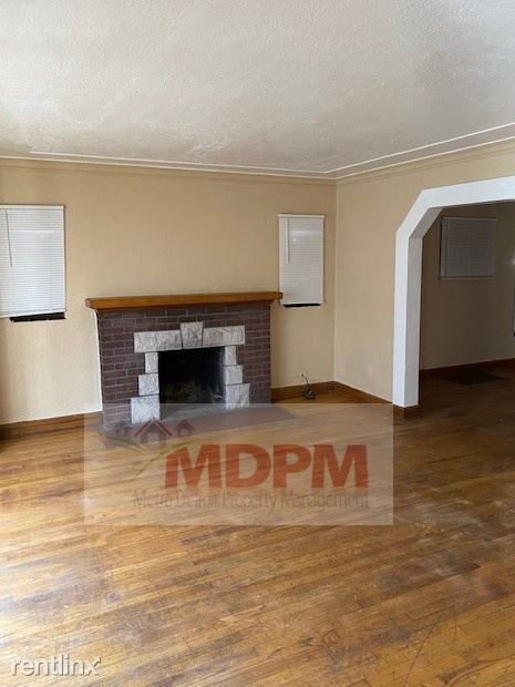 Building Photo - 3 br, 1 bath House - 9159 Manor St
