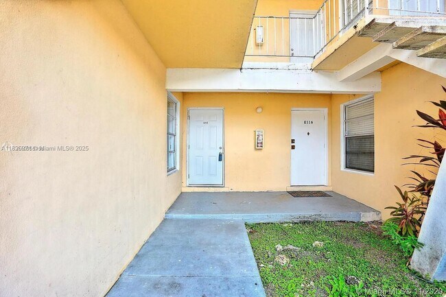 Foto del edificio - 7368 SW 82nd St
