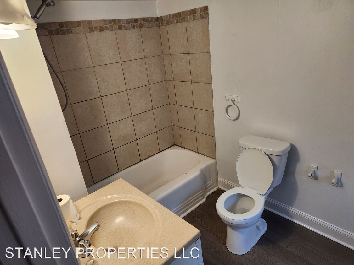 Building Photo - 2 br, 1 bath House - 312 S Jackson St