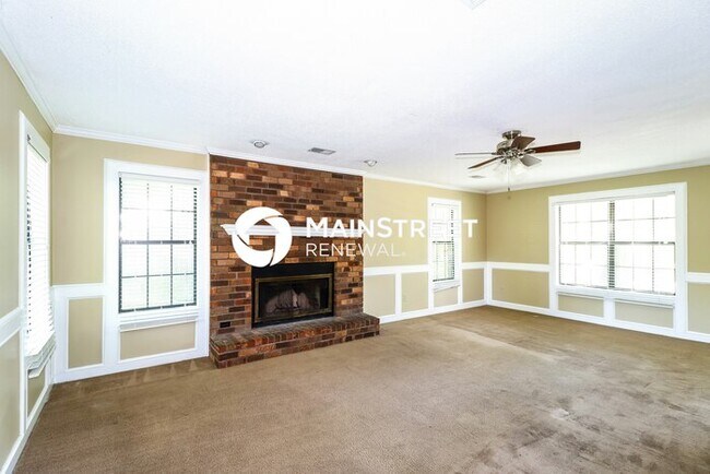 Building Photo - 4 Bedroom Pet-Friendly Home in Cordova, TN with Main Street Renewal