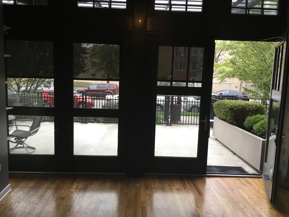 Foto principal - 1151 W 14th Pl