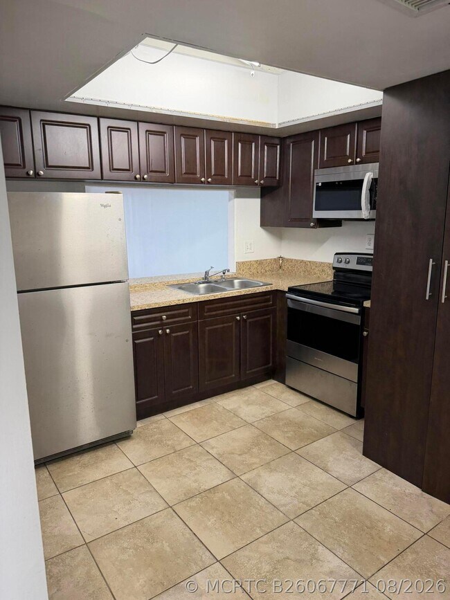 Foto del edificio - 2500 Coral Springs Dr