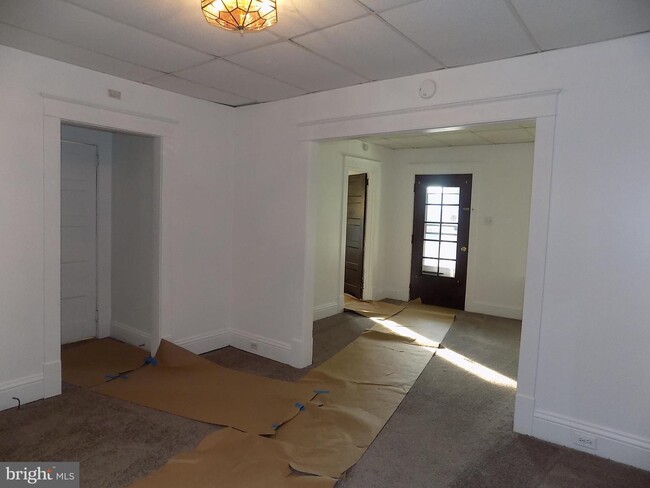 Building Photo - 2802 New Falls Rd