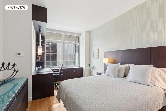 Foto del edificio - 555 W 59th St