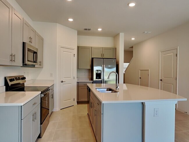 Foto del edificio - 215 Riverfront Wy