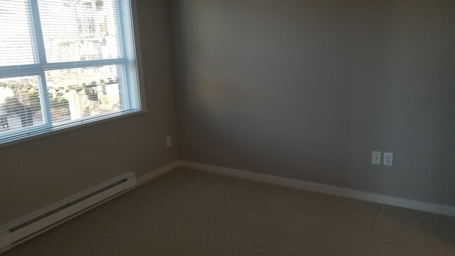 Building Photo - 5889 Irmin St