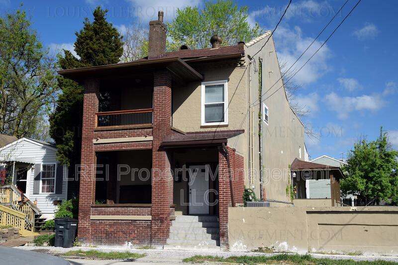 Primary Photo - 531 E Chestnut St