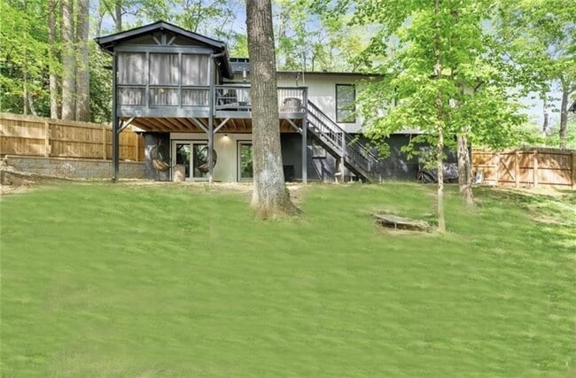 Building Photo - 230 Summerfield Dr