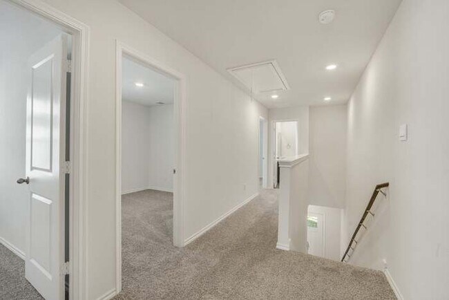 Building Photo - 325 Clematis St