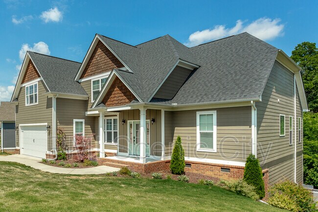 Foto del edificio - 7725 Peppertree Dr