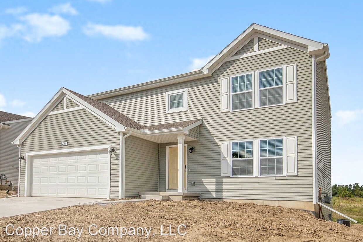 Primary Photo - 4 br, 2.5 bath House - 5365 Eagle Glen Ave...