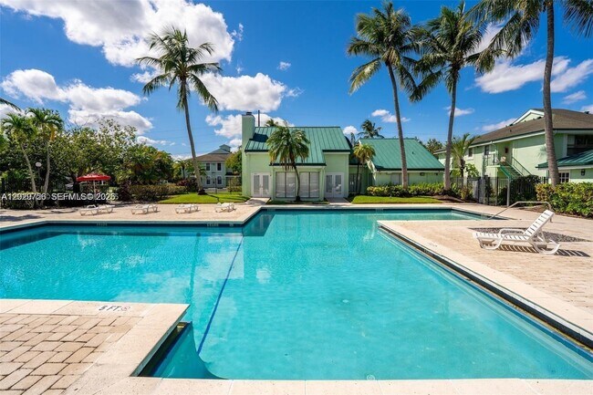 Foto del edificio - 8719 NW 39th St