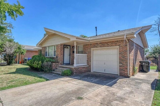 Photo - 1428 Lindale Ave House