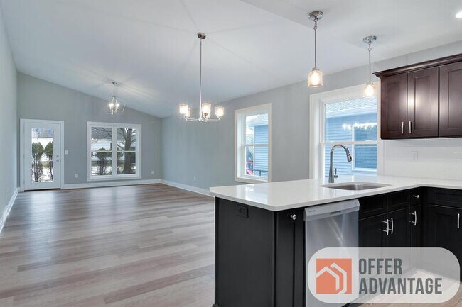 Foto del edificio - 102 Brunswick Rd