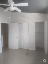 Building Photo - 8325 Fairway Rd