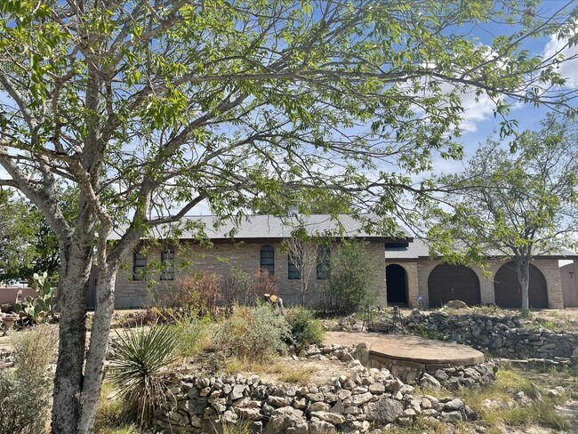 Foto del edificio - 136 Rhonda St