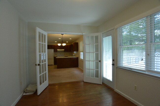 Foto del edificio - 1033 Hillview Ln