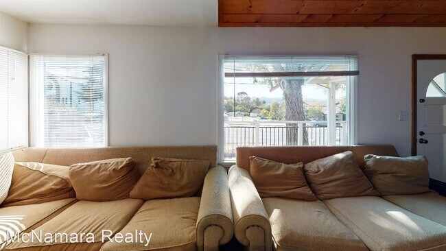 Foto del edificio - 4 br, 2 bath House - 2052 Johnson Ave