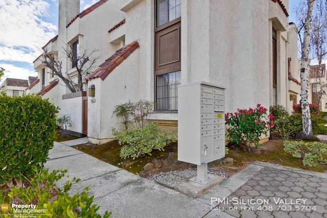 Building Photo - 2 bedroom in Cupertino CA 95014