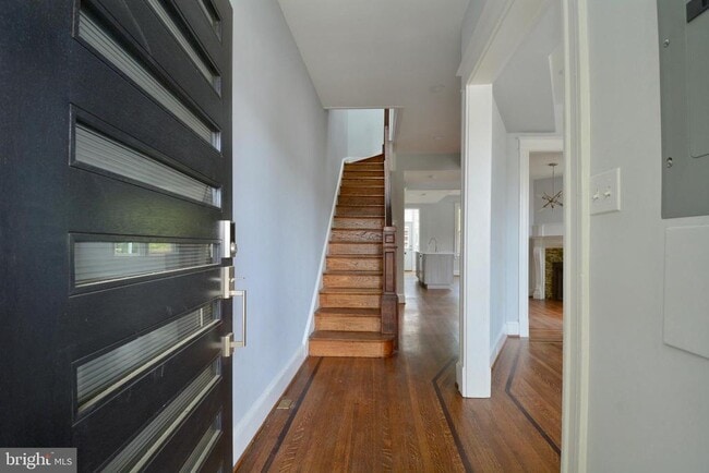 Building Photo - 1724 2nd St NW