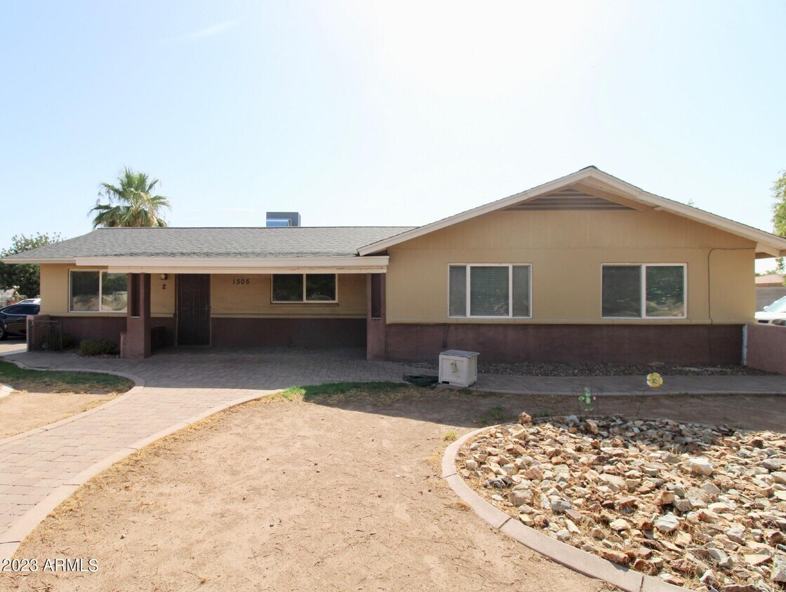 1505 N Alma School Rd Unit 1, Chandler, AZ 85224 Room for Rent in