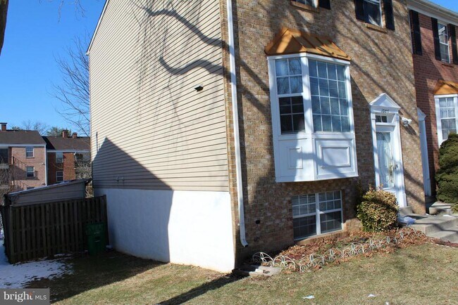Foto del edificio - 1086 Travis Ln