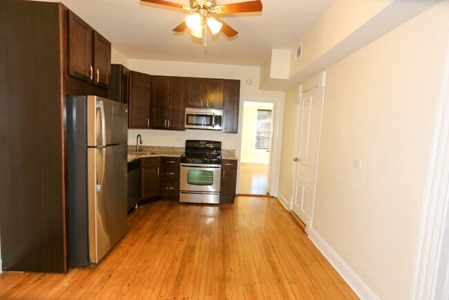 Foto del edificio - 2031 W Moffat St