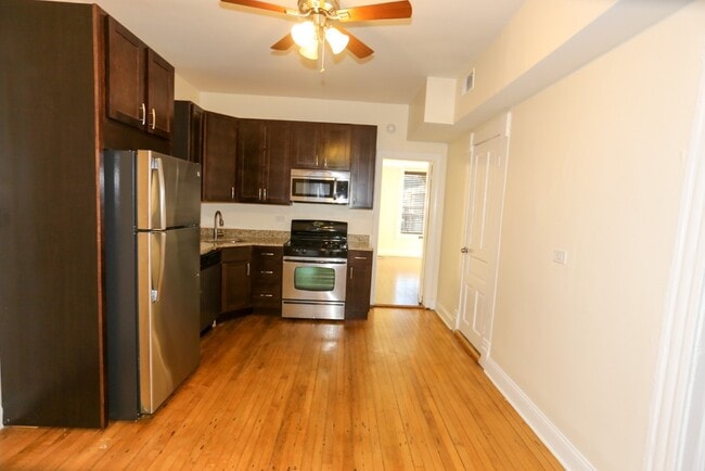 Building Photo - 2031 W Moffat St