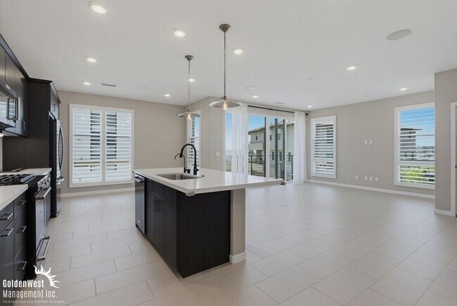 Building Photo - Modern and Stylish 2Bdm 2.5Ba Home in the Civita Community of Mission Valley!