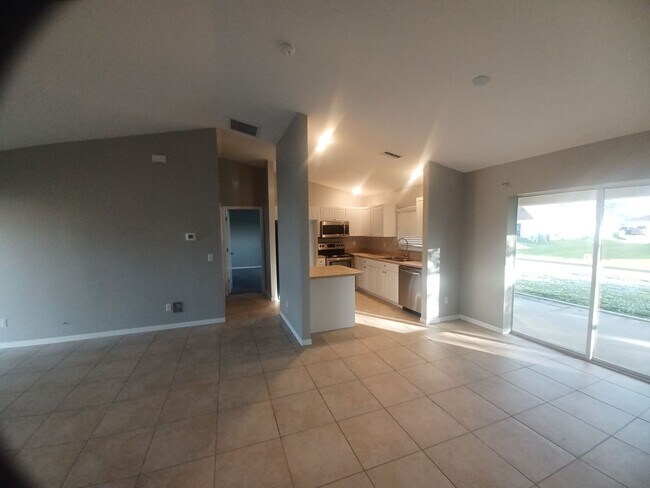 Foto del edificio - 326 NE 23rd Terrace