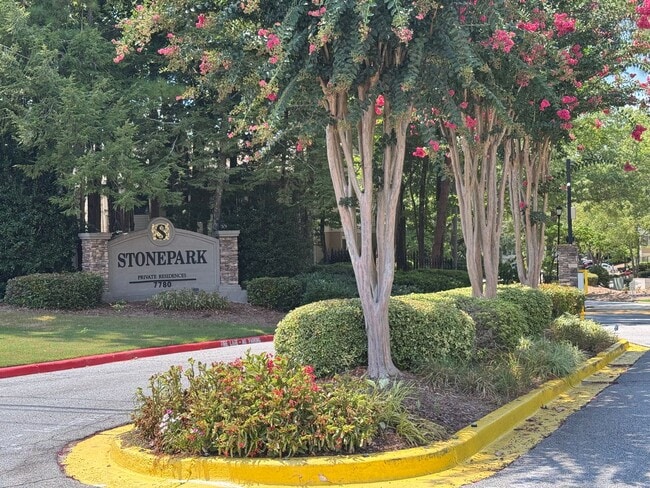 Building Photo - 5005 Wingate Way