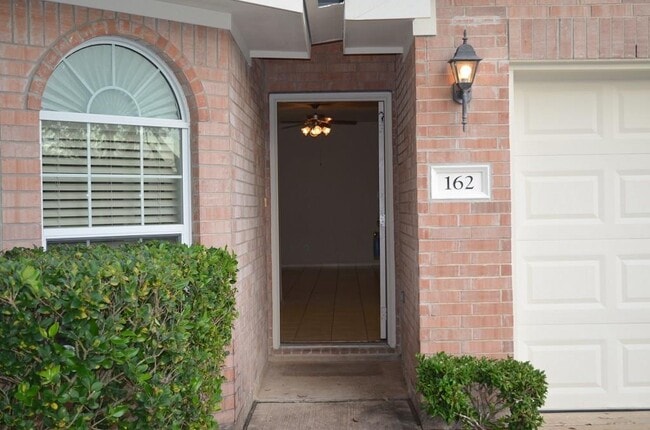 Building Photo - 162 Big Thicket Dr
