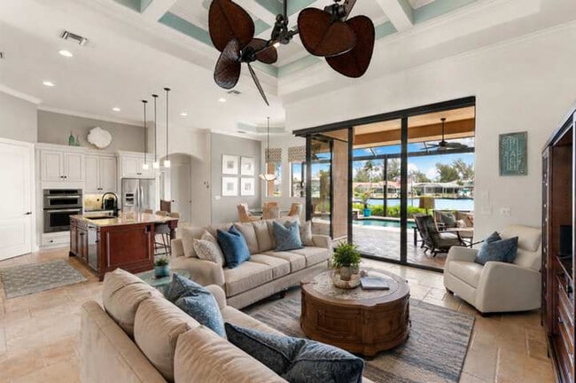 Foto del edificio - 504 Kendall Dr