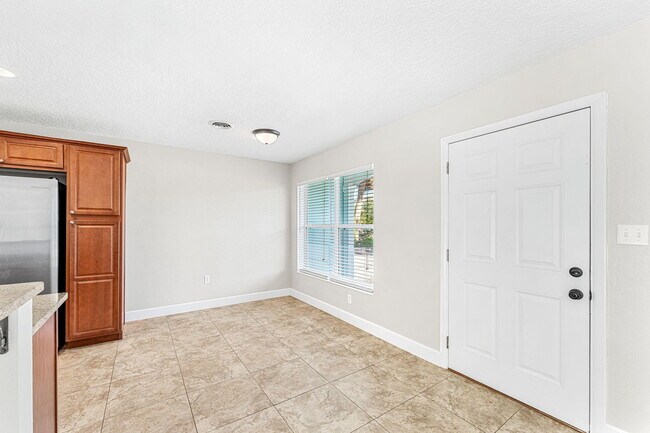Foto del edificio - 406 N Neptune Dr