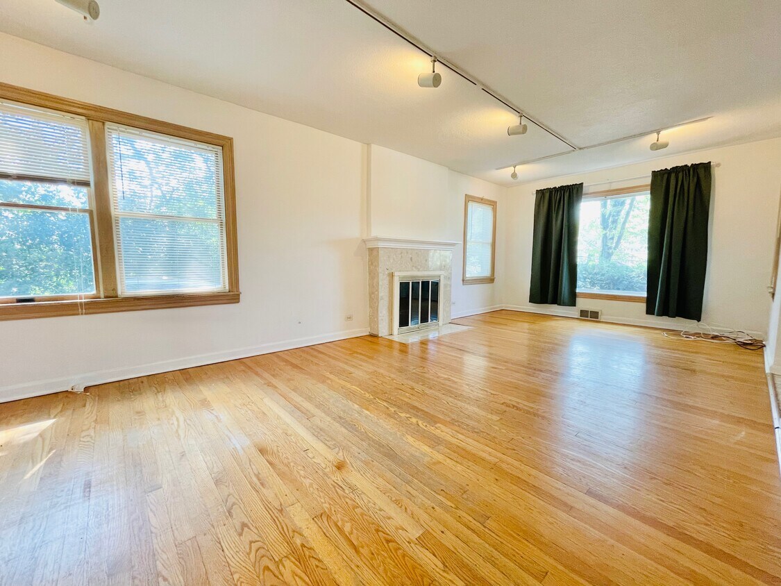 319 W 57th St, Hinsdale, IL 60521 House Rental in Hinsdale, IL