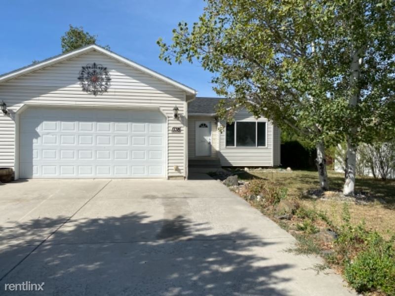 Primary Photo - 4 br, 2 bath House - 1738 Bench Blvd