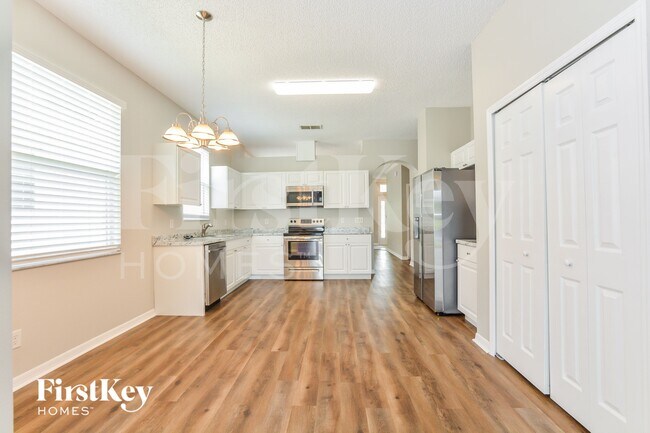 Foto del edificio - 10020 Savannah Bluff Ln