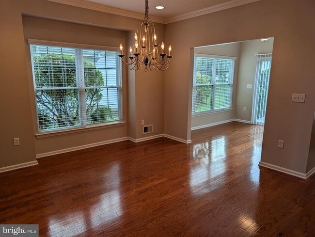 Building Photo - 302 Gosling Way