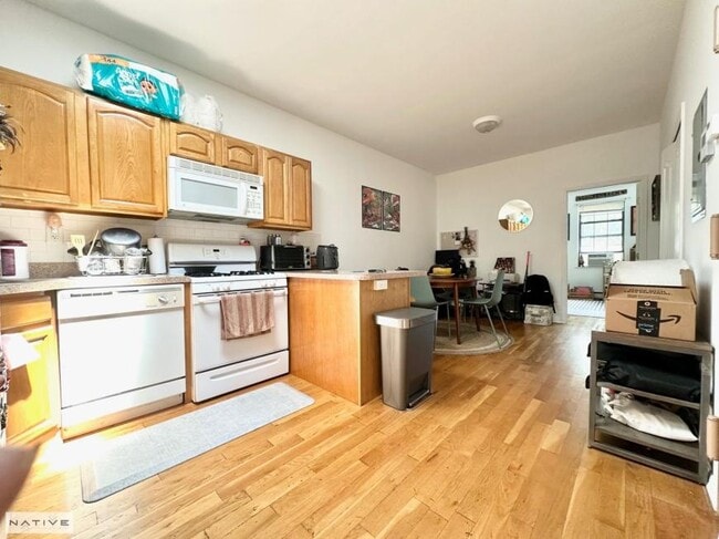 Foto del edificio - 2 bedroom in BROOKLYN NY 11222