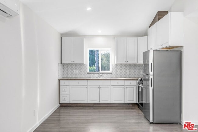 Foto del edificio - 3509-3504 Kinney St