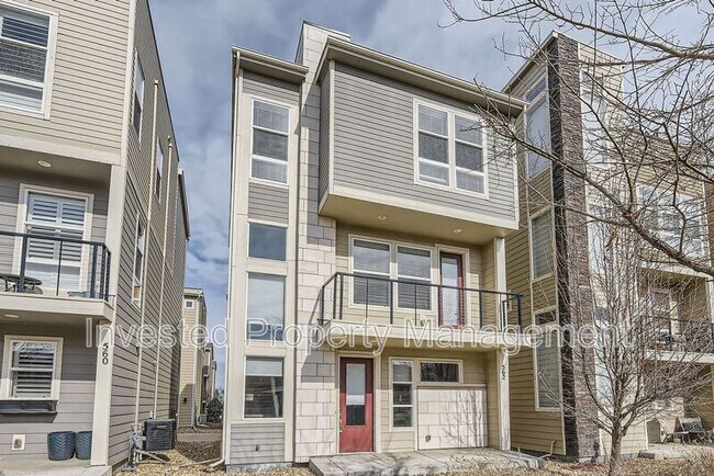 Photo - 562 E Hinsdale Ave House