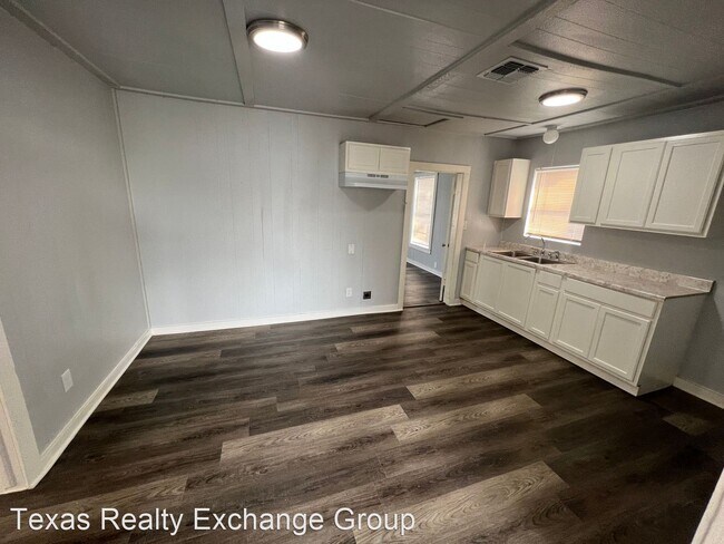 Building Photo - 2 br, 1 bath House - 926 Talmadge