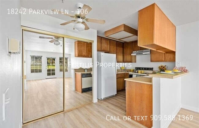 Foto del edificio - 18242 Parkview Ln