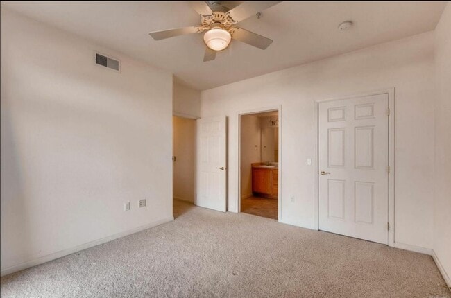 Building Photo - 7440 S Blackhawk St