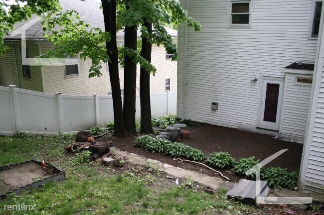 Foto del edificio - 5 br, 2 bath House - 31A Upcrest Rd