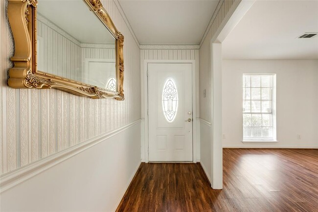 Building Photo - 6310 Ash Oak Dr