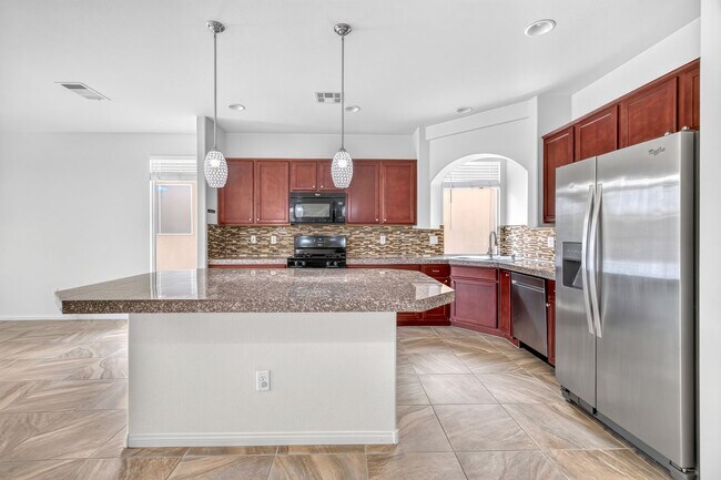 Foto del edificio - MOVE-IN READY 4-BEDROOM + LOFT, 2.5 BATH, 2-CAR GARAGE HOME IN LAS VEGAS!