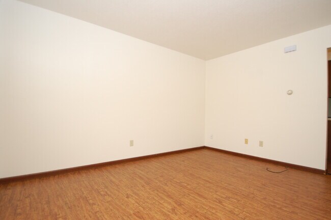Foto del edificio - 521-A S Silverwood Lane
