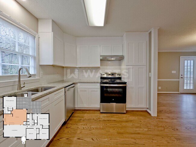 Foto del edificio - Great 4 Bedroom Split-Level Home in Heart of Hoover